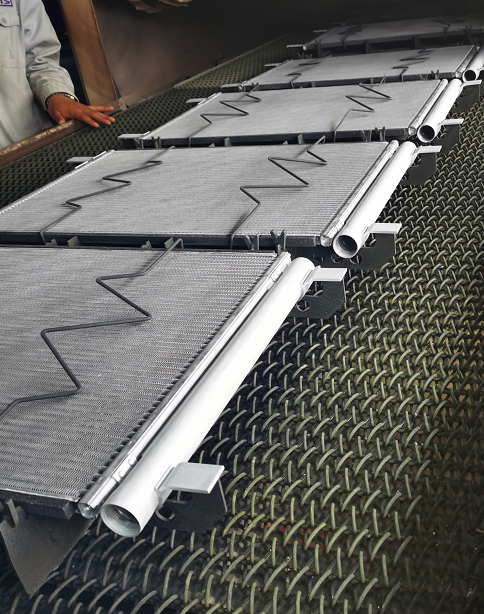 汽車散熱器釬焊爐網(wǎng)帶是如何制作的?