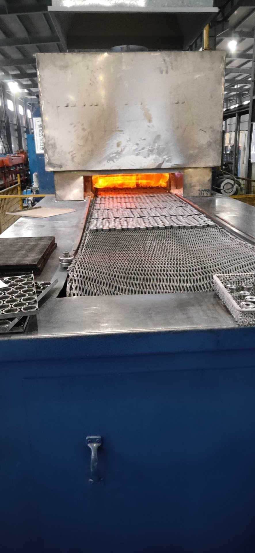 不銹鋼耐高溫網帶的清洗和安裝